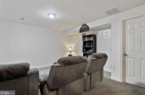 137 Apple Grove Ln, Littlestown PA  17340-1159 exterior