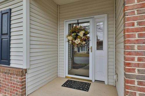 4913 Steeplechase Dr, Macungie PA  18062-8308 exterior