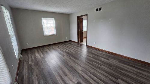 3446 Meadowlark Dr, Covington KY  41018-2608 exterior