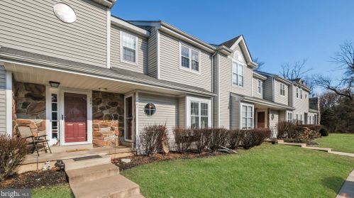 2002 Red Maple Grv, Prospectville, PA 19002-5076
