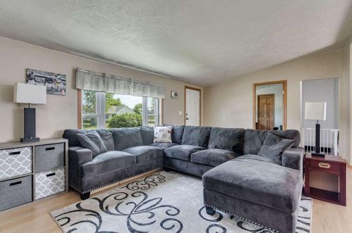 2856 Conesta Dr, Green Bay, WI 54311-4951