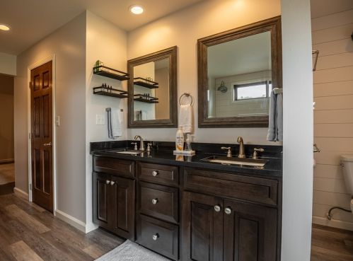 323 Blackhawk Rd, Beaver Falls PA  15010-1405 exterior