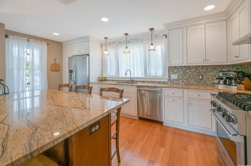 624 Tower Mews, Oakdale NY  11769-2449 exterior