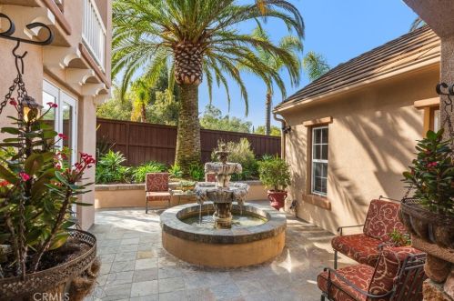 6468 Paseo Cerro, Carlsbad CA  92009-1904 exterior