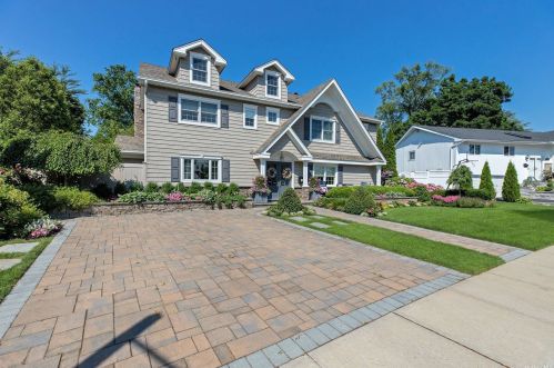 58 Beatrice Ln, Hicksville, NY 11804-1002