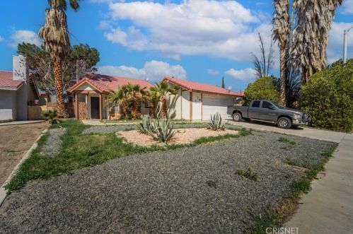 43849 David St, Lancaster, CA 93535-4233