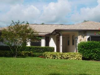 386 Columbus St, Sebastian, FL 32958-4318