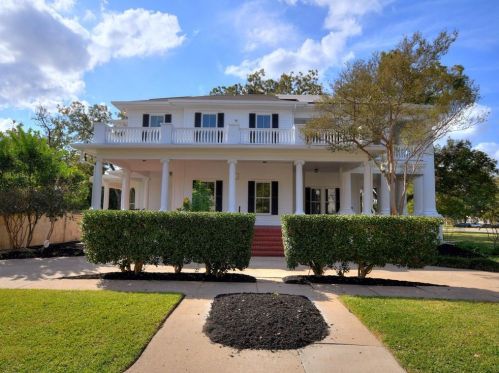 308 University Ave, Georgetown TX 78626-6141 exterior