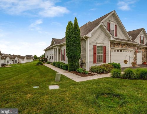3530 Dogwood Dr, Boothwyn, PA 19060-6811