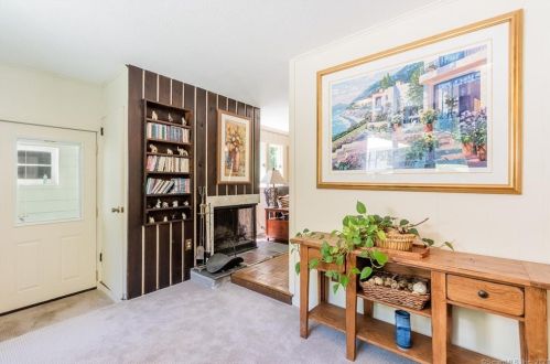 10 Lee Dr, Lyme CT  06371-2111 exterior