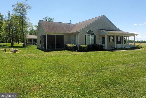 30462 Oak Ridge Dr, Millsboro, DE 19966-2700