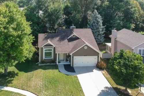 4515 89th St, Des Moines, IA 50322-7415