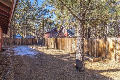 2099 4th Ln, Big Bear City CA  92314-9560 exterior