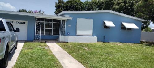 225 Prima Vista Blvd, Fort Pierce FL  34983-8461 exterior