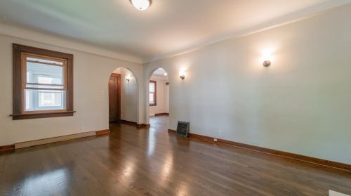 140 Elmwood Pl, Crown Point IN  46307-4324 exterior