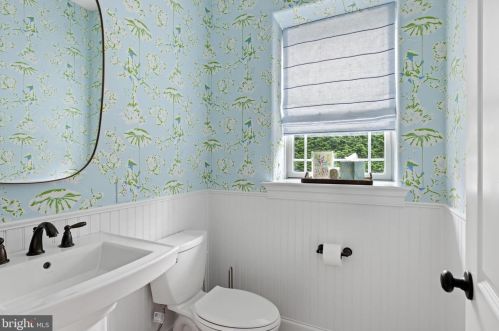 500 Court St, Gardenville PA  18901-4422 exterior