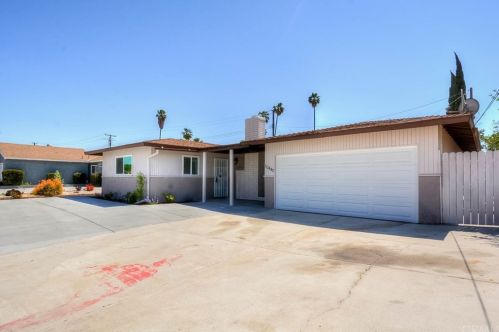 10440 Hole Ave, Riverside CA  92505-1620 exterior