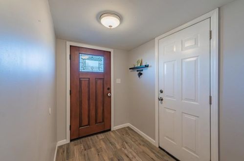 216 Connecticut Dr, New Kensington PA  15068-3523 exterior