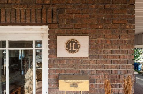 520 Austin St, Denton, TX 76201-3104