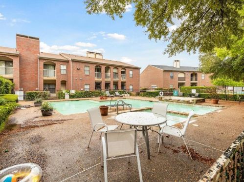 3261 Donnelly Cir, Fort Worth, TX 76107-5441