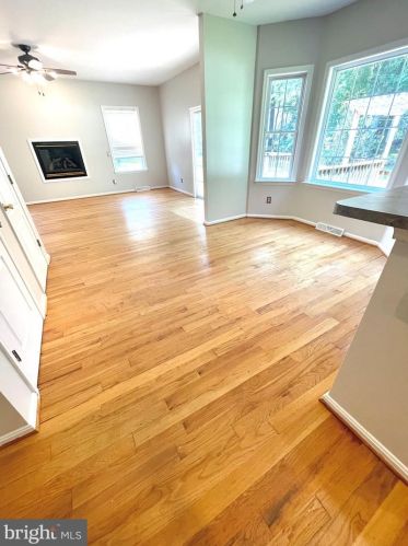 32 Pin Oak Dr, Dover DE  19904-2373 exterior