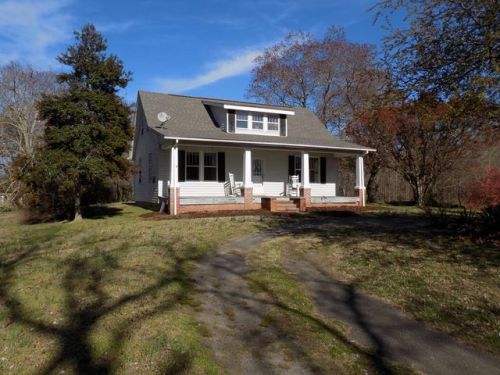 326 Millpond Rd, Foneswood, VA 22572-3105