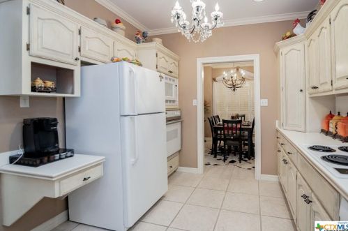 225 Charleston Dr, Victoria TX 77904-3814 exterior