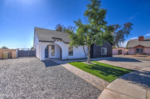 7425 Sierra Vista Dr, Glendale, AZ 85303-3563
