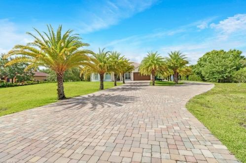 4320 62nd Ave, Naples, FL 34120-2768