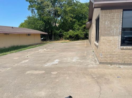 503 Lipscomb St, Bonham TX  75418-4028 exterior