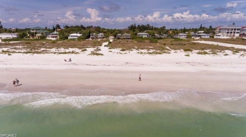 6000 Gulf Rd, Fort Myers Beach FL  33931-4315 exterior