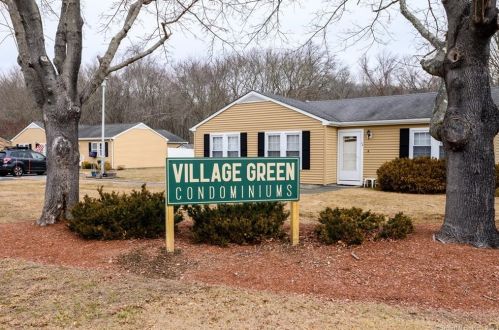 9 Meryl Ct, Groton CT  06340-4337 exterior