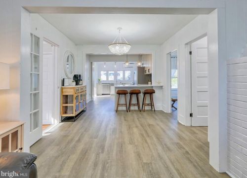 425 Bay Ave, Slaughter Beach DE  19963-4913 exterior