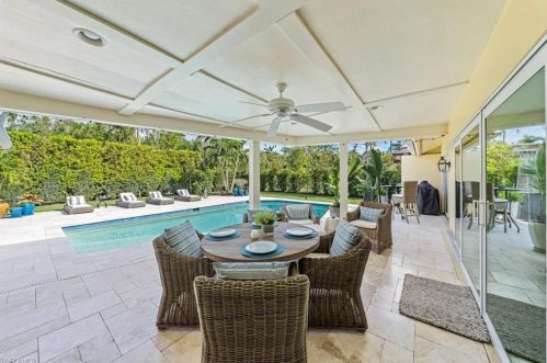 757 Park Shore Dr, Naples FL  34103-3734 exterior