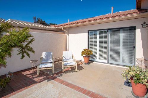 18076 Avenida Alozdra, San Diego CA 92128-1570 exterior