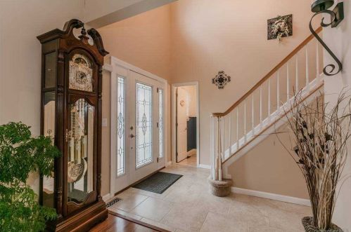 5 Brittany Ct, Panamoka, NY 11961-3124