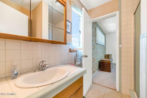 2623 20 Ave, Phoenix AZ 85021-6963 exterior