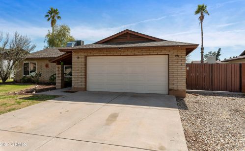 5525 Turquoise Ave, Glendale AZ 85302-1037 exterior