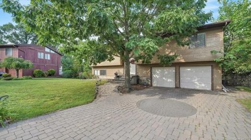 7 Birch Ct, Orangeburg NY  10962-2829 exterior