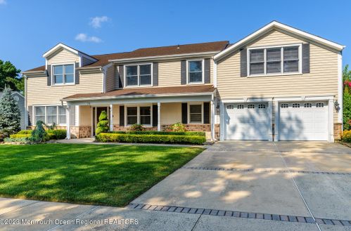 74 Oak Knoll Dr, Bricktown, NJ 08724-2762