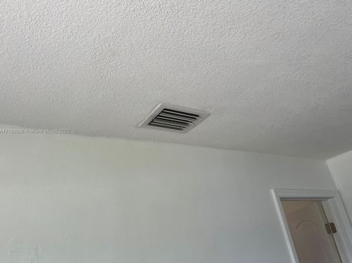 7020 27th Ct, Hollywood FL  33023-3706 exterior