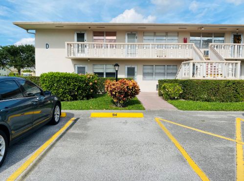 96 Berkshire D, West Palm Beach, FL 33417-2170