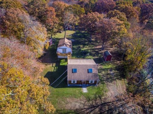 8 Cantone Rd, South Kingstown, RI 02882-3818