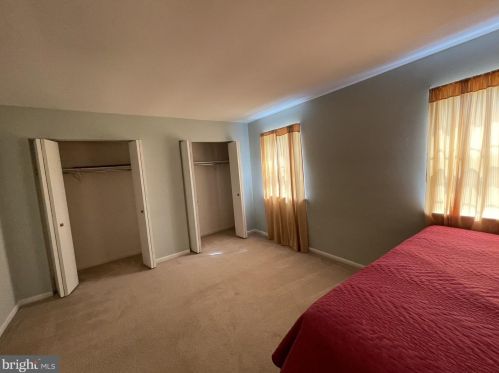 842 Woodcrest Turn, Dover DE  19904-2412 exterior