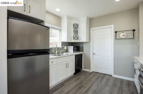 2809 99th Ave, Oakland CA  94605-4814 exterior