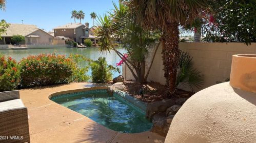 517 Marina Dr, Gilbert AZ 85233-6613 exterior