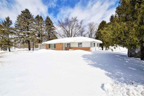 110 4th Ave, Angelica, WI 54162-9216