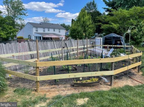 2429 Larkin Rd, Boothwyn PA  19061-2616 exterior