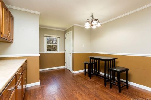 37 Candle Hill Rd, Danbury CT  06812-2409 exterior