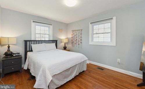 15108 Costa Dr, Woodbridge VA  22193-1647 exterior